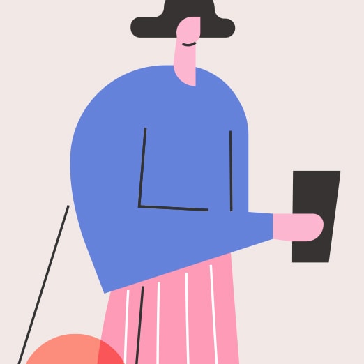 拿着杯子的女孩